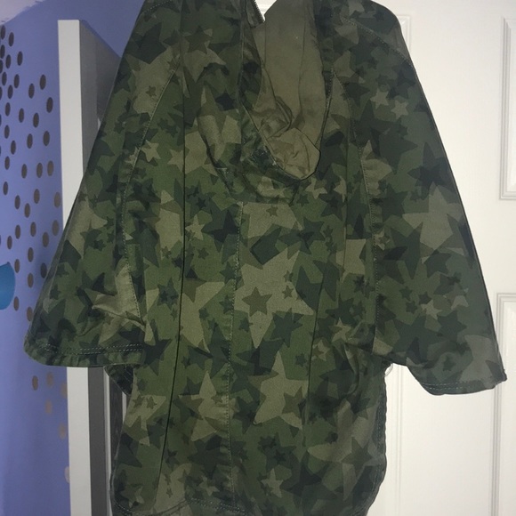 Zara cape - Picture 3 of 5